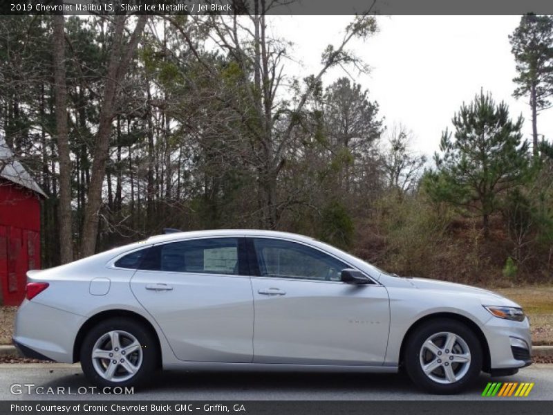 Silver Ice Metallic / Jet Black 2019 Chevrolet Malibu LS