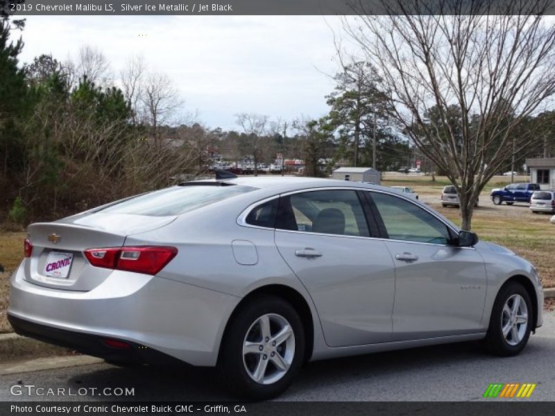 Silver Ice Metallic / Jet Black 2019 Chevrolet Malibu LS