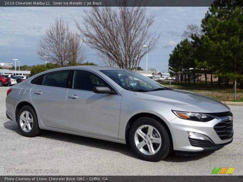 Silver Ice Metallic / Jet Black 2019 Chevrolet Malibu LS