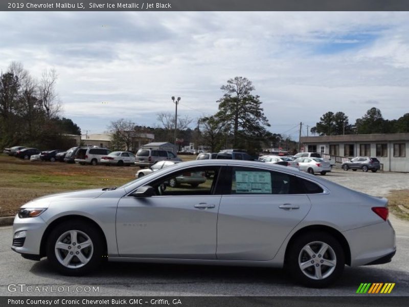 Silver Ice Metallic / Jet Black 2019 Chevrolet Malibu LS