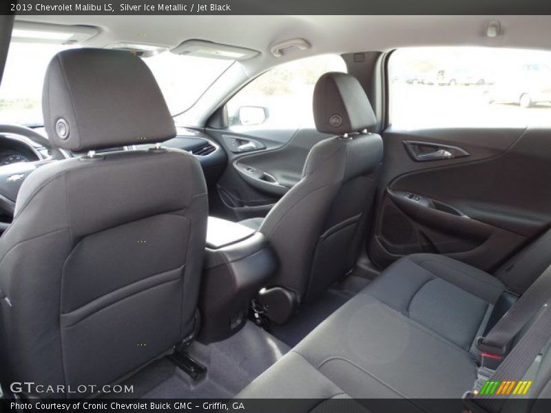 Silver Ice Metallic / Jet Black 2019 Chevrolet Malibu LS