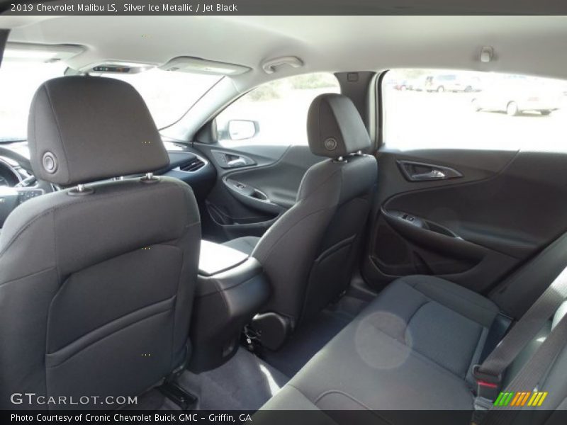 Silver Ice Metallic / Jet Black 2019 Chevrolet Malibu LS