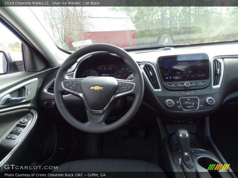 Silver Ice Metallic / Jet Black 2019 Chevrolet Malibu LS