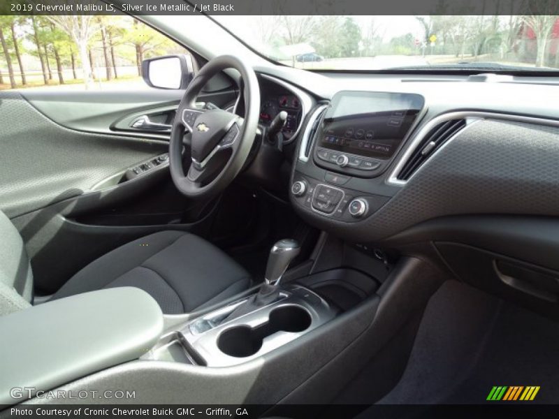 Silver Ice Metallic / Jet Black 2019 Chevrolet Malibu LS