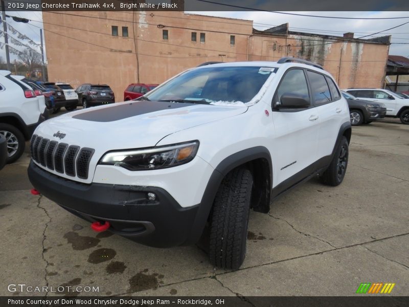 Bright White / Black 2019 Jeep Cherokee Trailhawk 4x4