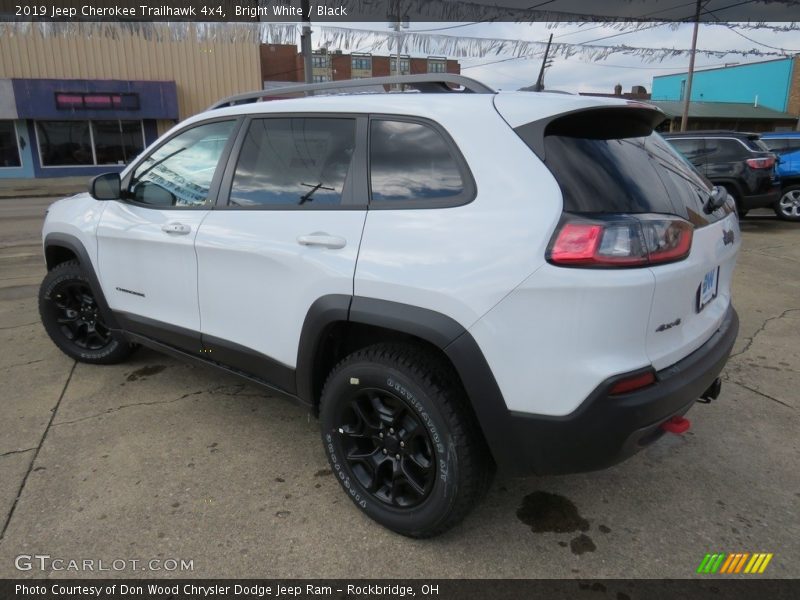 Bright White / Black 2019 Jeep Cherokee Trailhawk 4x4