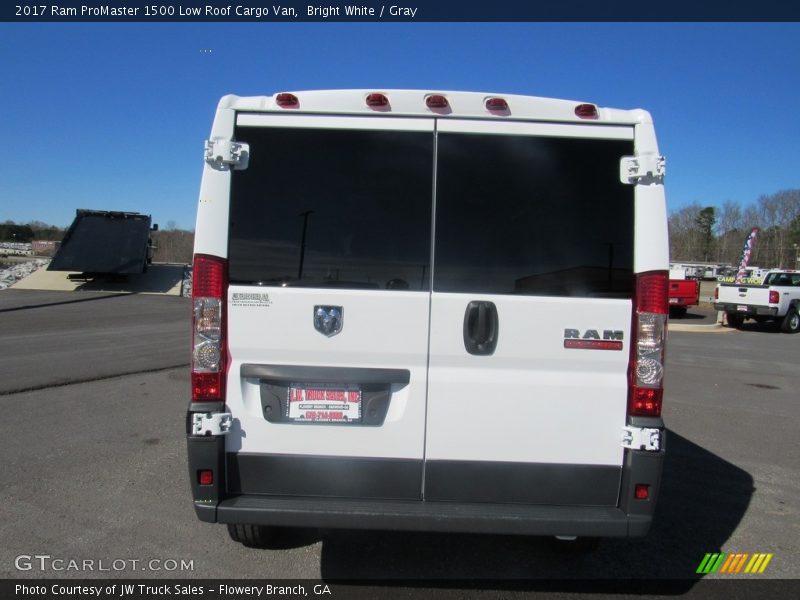 Bright White / Gray 2017 Ram ProMaster 1500 Low Roof Cargo Van