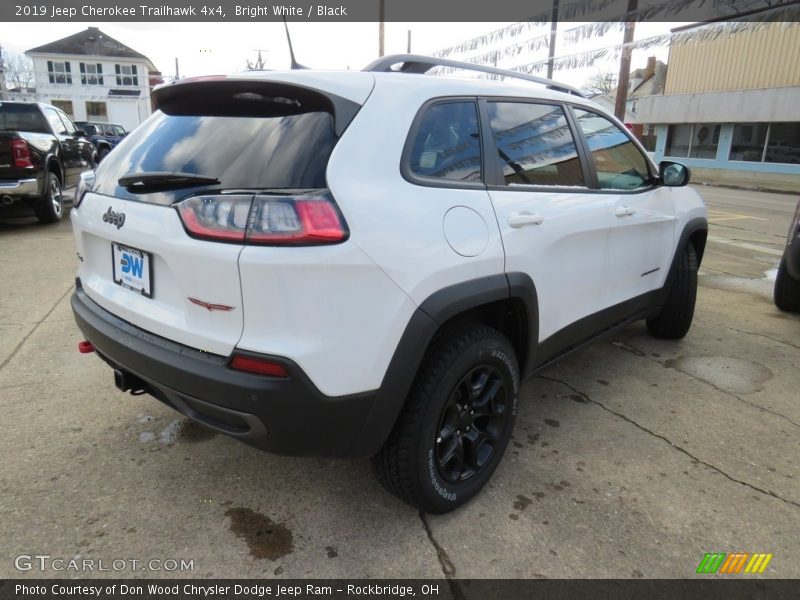 Bright White / Black 2019 Jeep Cherokee Trailhawk 4x4