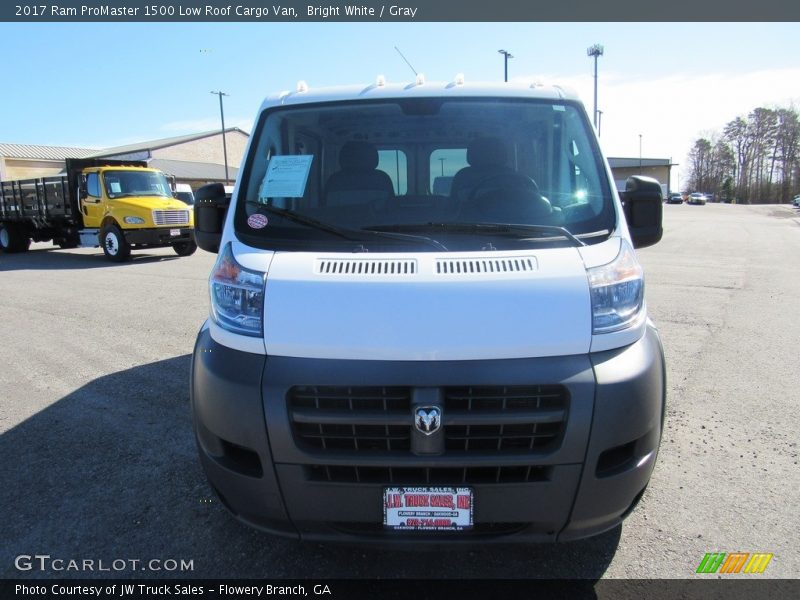 Bright White / Gray 2017 Ram ProMaster 1500 Low Roof Cargo Van