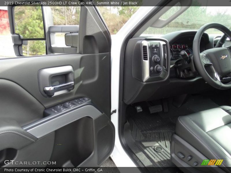 Summit White / Jet Black 2019 Chevrolet Silverado 2500HD LT Crew Cab 4WD