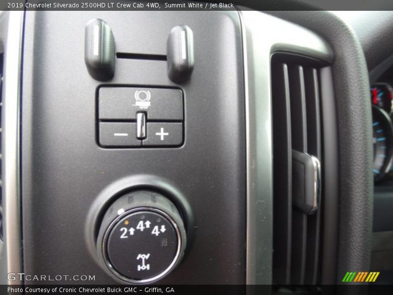 Summit White / Jet Black 2019 Chevrolet Silverado 2500HD LT Crew Cab 4WD