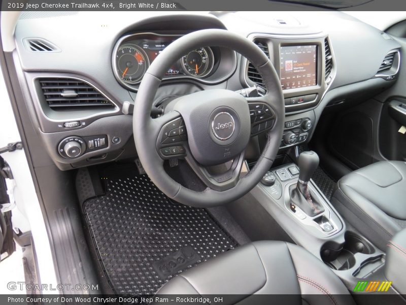Bright White / Black 2019 Jeep Cherokee Trailhawk 4x4