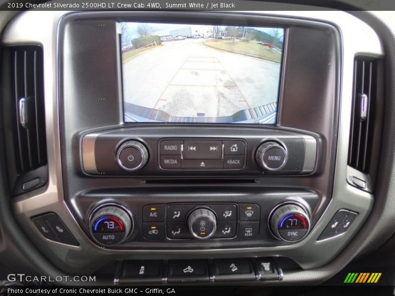 Summit White / Jet Black 2019 Chevrolet Silverado 2500HD LT Crew Cab 4WD