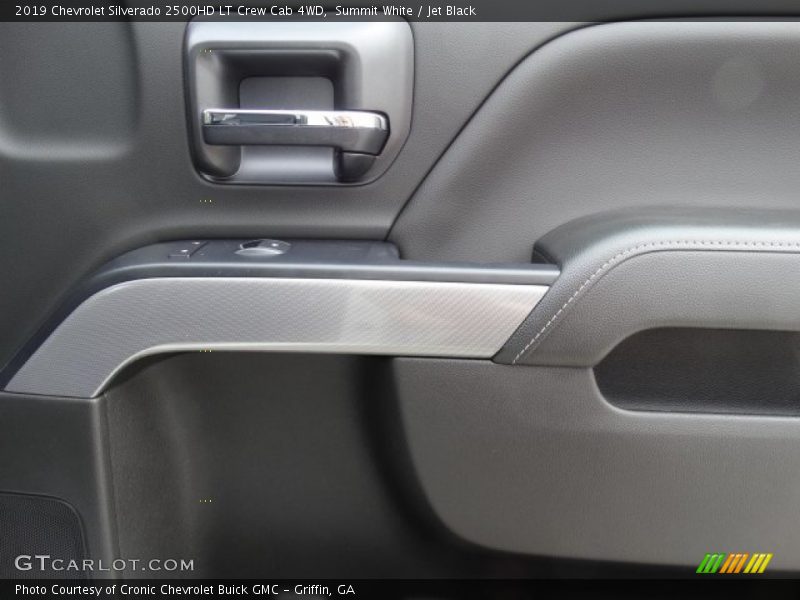 Summit White / Jet Black 2019 Chevrolet Silverado 2500HD LT Crew Cab 4WD