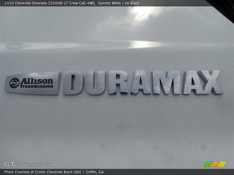 Summit White / Jet Black 2019 Chevrolet Silverado 2500HD LT Crew Cab 4WD