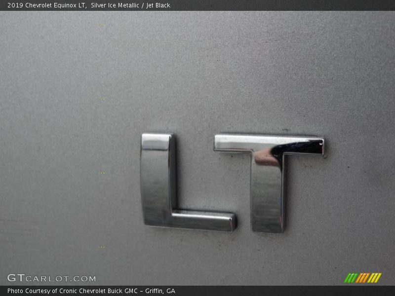 Silver Ice Metallic / Jet Black 2019 Chevrolet Equinox LT