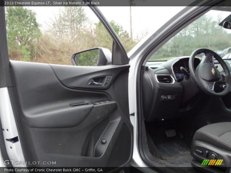 Silver Ice Metallic / Jet Black 2019 Chevrolet Equinox LT