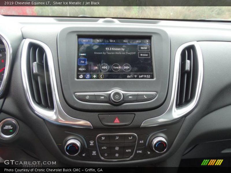 Silver Ice Metallic / Jet Black 2019 Chevrolet Equinox LT