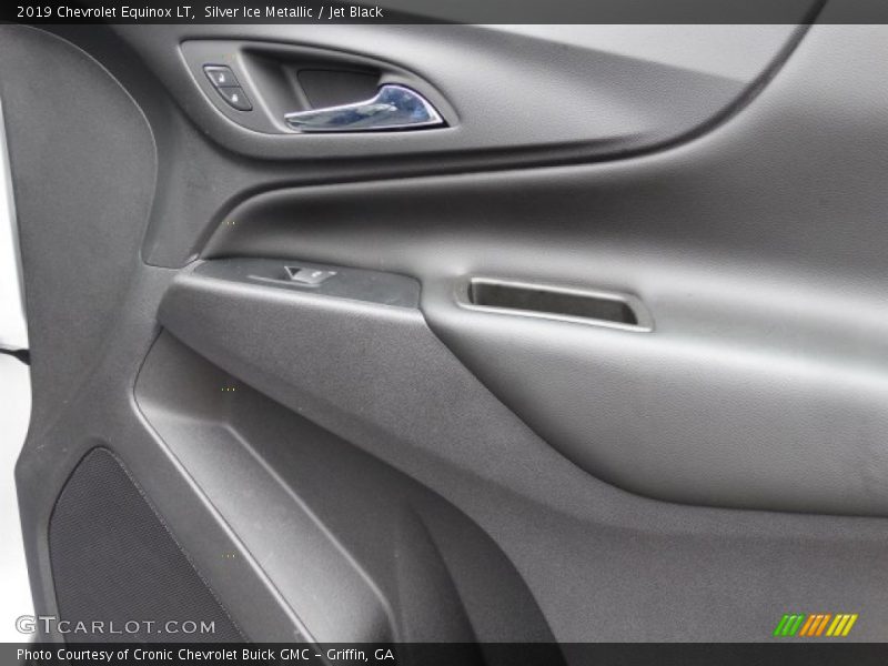 Silver Ice Metallic / Jet Black 2019 Chevrolet Equinox LT