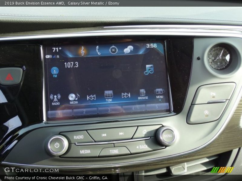Galaxy Silver Metallic / Ebony 2019 Buick Envision Essence AWD