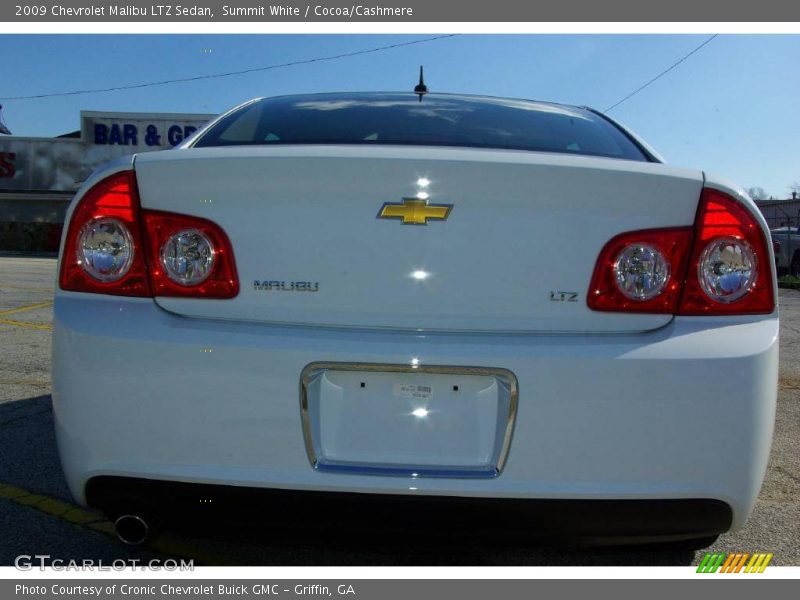 Summit White / Cocoa/Cashmere 2009 Chevrolet Malibu LTZ Sedan