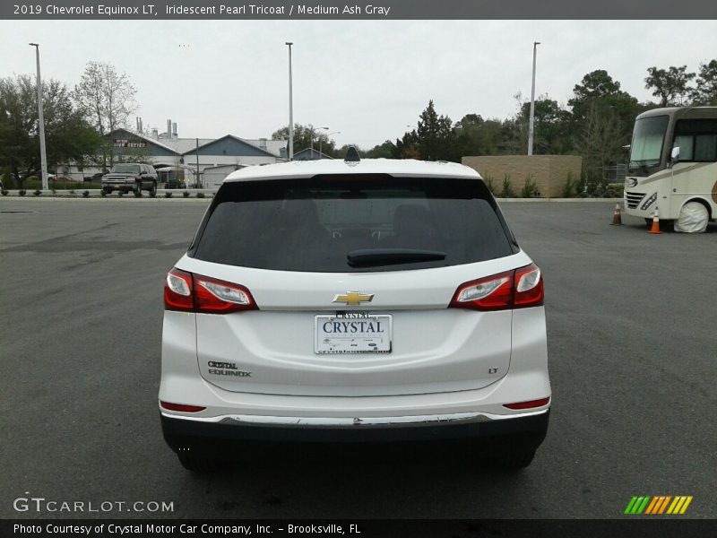 Iridescent Pearl Tricoat / Medium Ash Gray 2019 Chevrolet Equinox LT