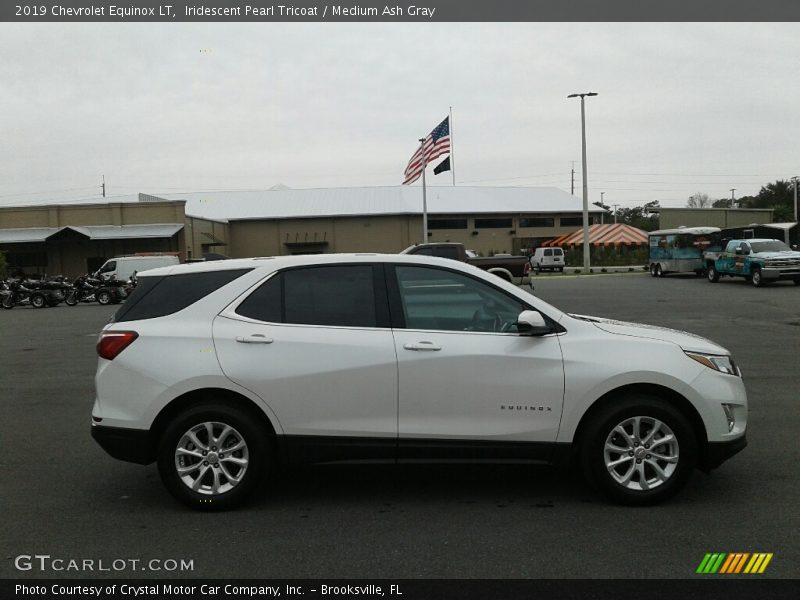 Iridescent Pearl Tricoat / Medium Ash Gray 2019 Chevrolet Equinox LT