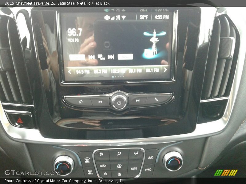 Satin Steel Metallic / Jet Black 2019 Chevrolet Traverse LS