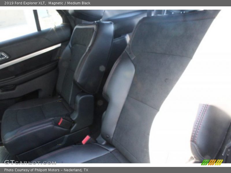Magnetic / Medium Black 2019 Ford Explorer XLT