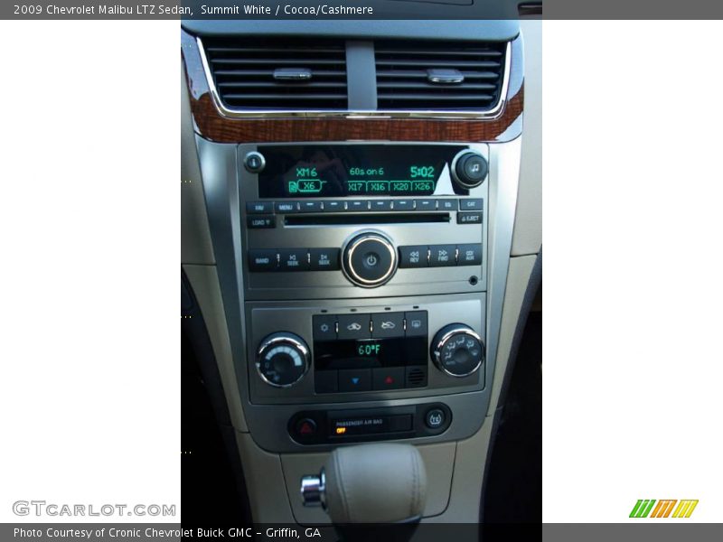 Summit White / Cocoa/Cashmere 2009 Chevrolet Malibu LTZ Sedan