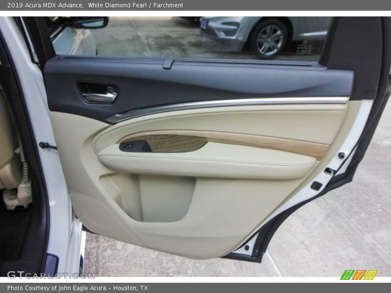 White Diamond Pearl / Parchment 2019 Acura MDX Advance