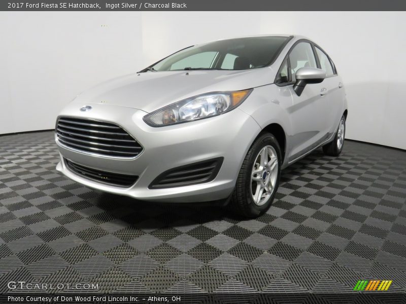 Ingot Silver / Charcoal Black 2017 Ford Fiesta SE Hatchback