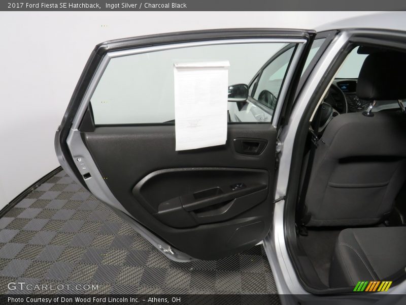 Ingot Silver / Charcoal Black 2017 Ford Fiesta SE Hatchback