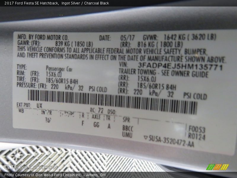 Ingot Silver / Charcoal Black 2017 Ford Fiesta SE Hatchback