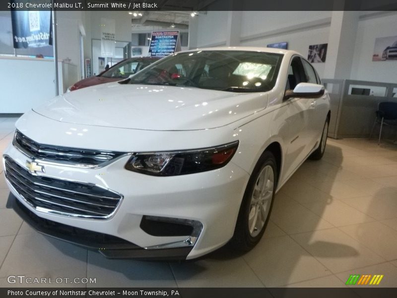 Summit White / Jet Black 2018 Chevrolet Malibu LT