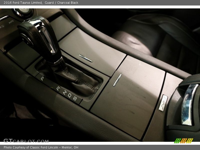 Guard / Charcoal Black 2016 Ford Taurus Limited