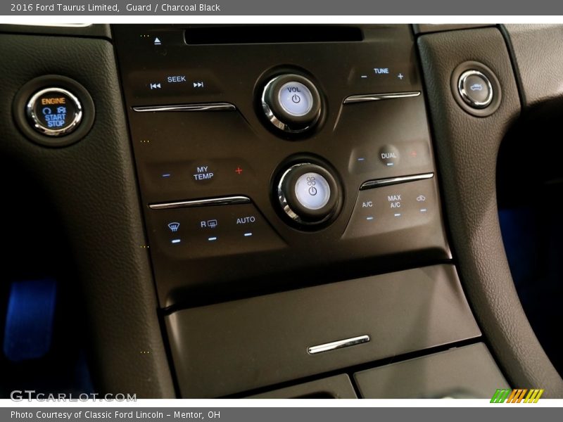 Guard / Charcoal Black 2016 Ford Taurus Limited