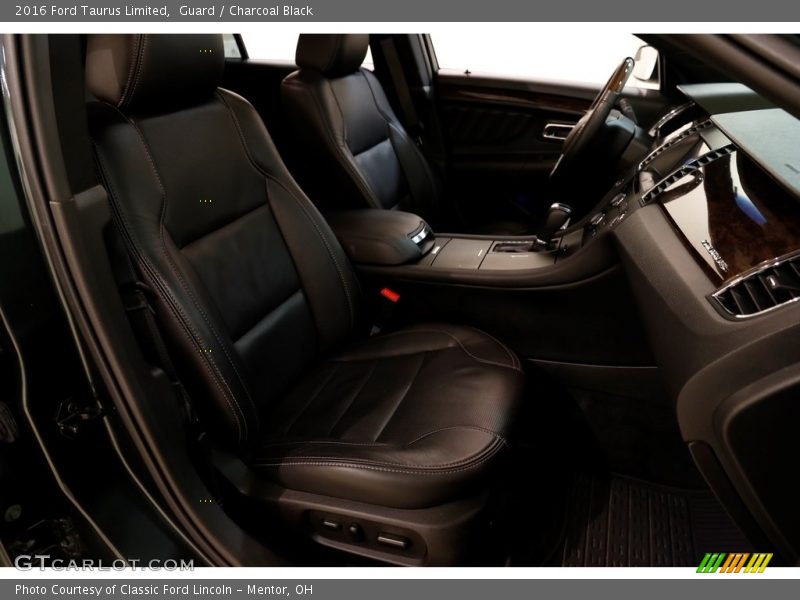 Guard / Charcoal Black 2016 Ford Taurus Limited