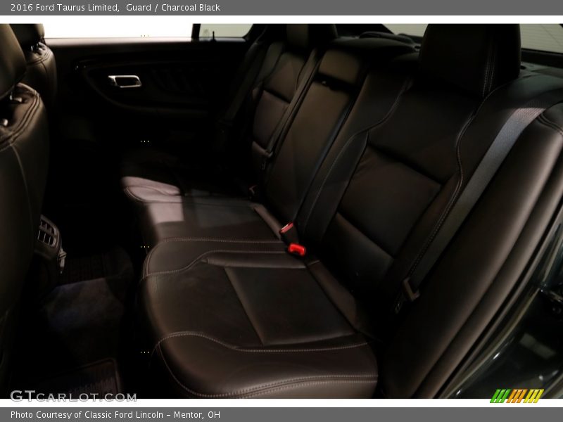 Guard / Charcoal Black 2016 Ford Taurus Limited