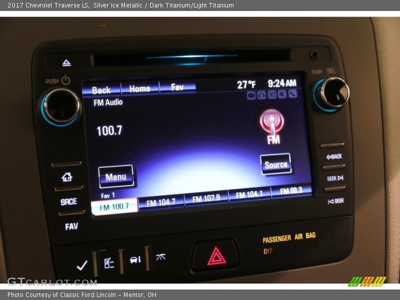 Silver Ice Metallic / Dark Titanium/Light Titanium 2017 Chevrolet Traverse LS