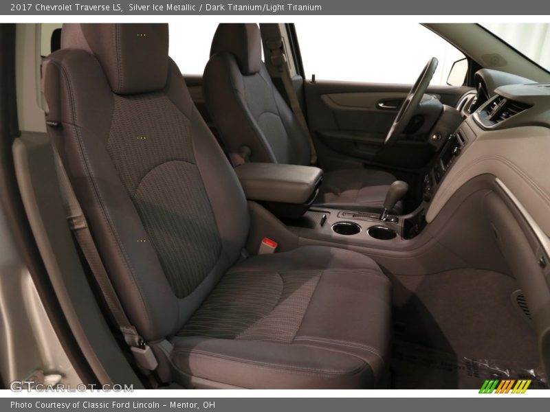 Silver Ice Metallic / Dark Titanium/Light Titanium 2017 Chevrolet Traverse LS