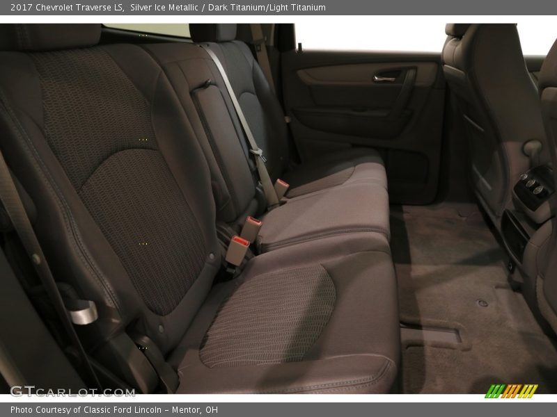 Silver Ice Metallic / Dark Titanium/Light Titanium 2017 Chevrolet Traverse LS