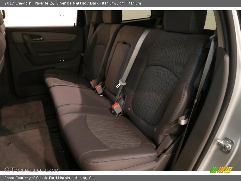 Silver Ice Metallic / Dark Titanium/Light Titanium 2017 Chevrolet Traverse LS