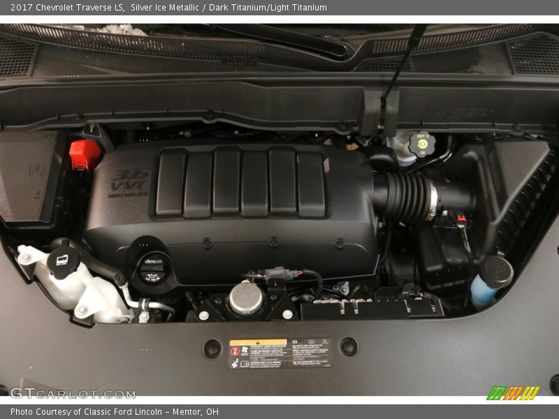 Silver Ice Metallic / Dark Titanium/Light Titanium 2017 Chevrolet Traverse LS