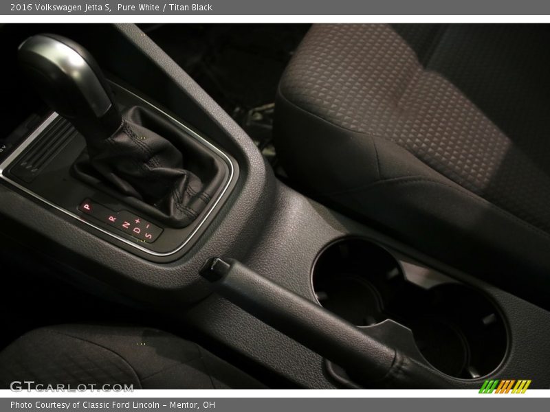Pure White / Titan Black 2016 Volkswagen Jetta S