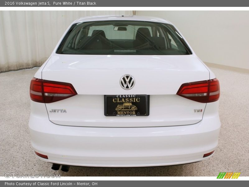 Pure White / Titan Black 2016 Volkswagen Jetta S