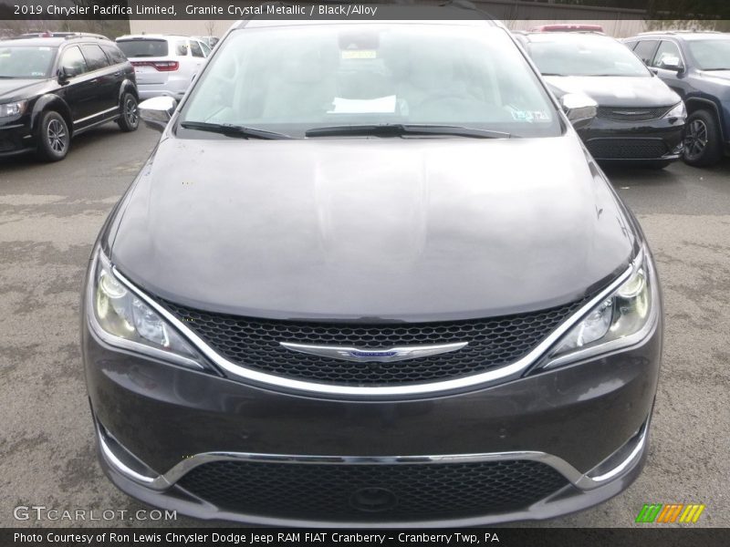 Granite Crystal Metallic / Black/Alloy 2019 Chrysler Pacifica Limited