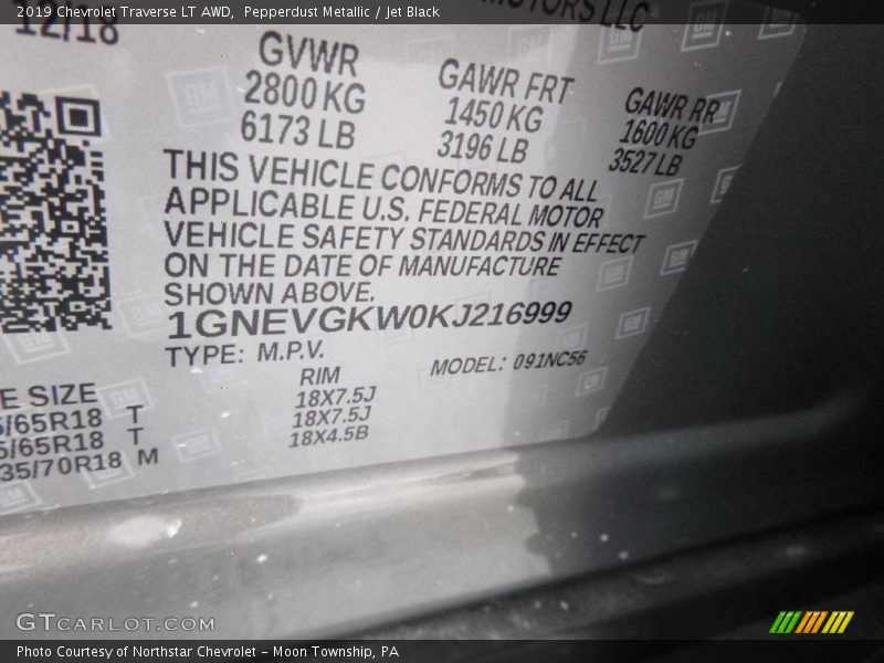 Pepperdust Metallic / Jet Black 2019 Chevrolet Traverse LT AWD