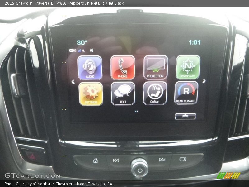 Pepperdust Metallic / Jet Black 2019 Chevrolet Traverse LT AWD
