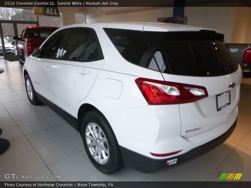 Summit White / Medium Ash Gray 2019 Chevrolet Equinox LS